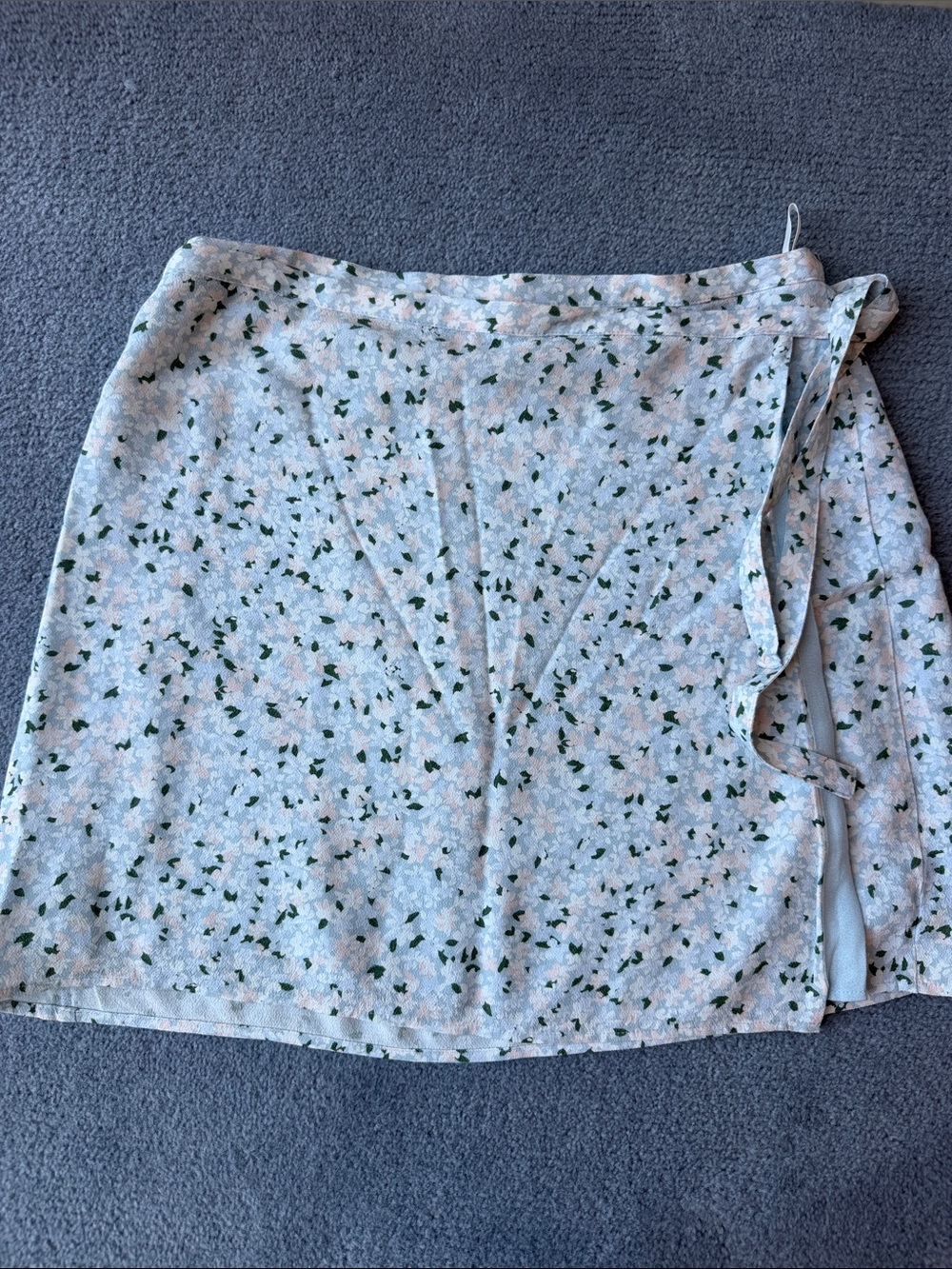 Light Blue Floral Tie-Waist Mini Skirt
